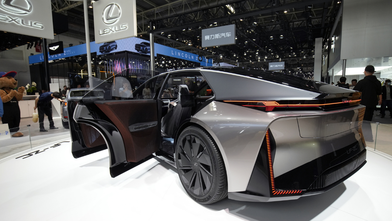 Toyota Laxus lansman