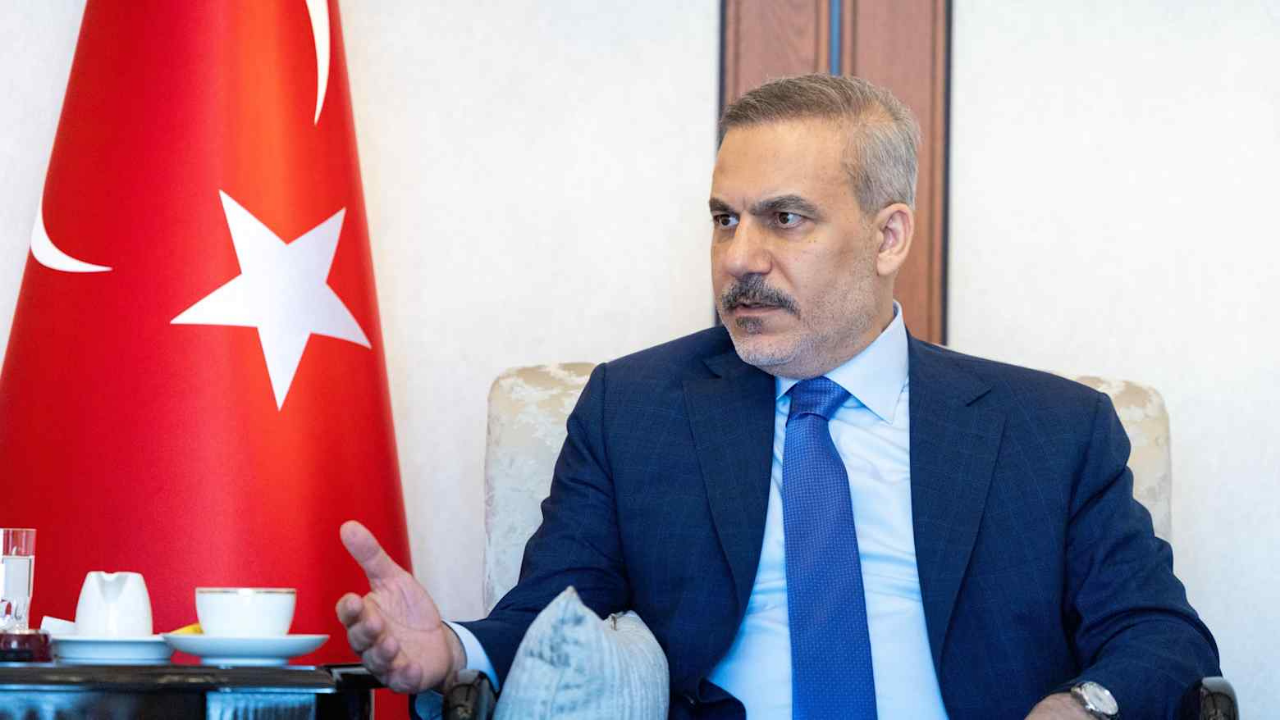 Türkiye Cumhuriyeti Dışişleri Bakanı Hakan Fidan Tokyo'da basın toplantısında Türkiye Japonya drone iş birliği hakkında konuşuyor