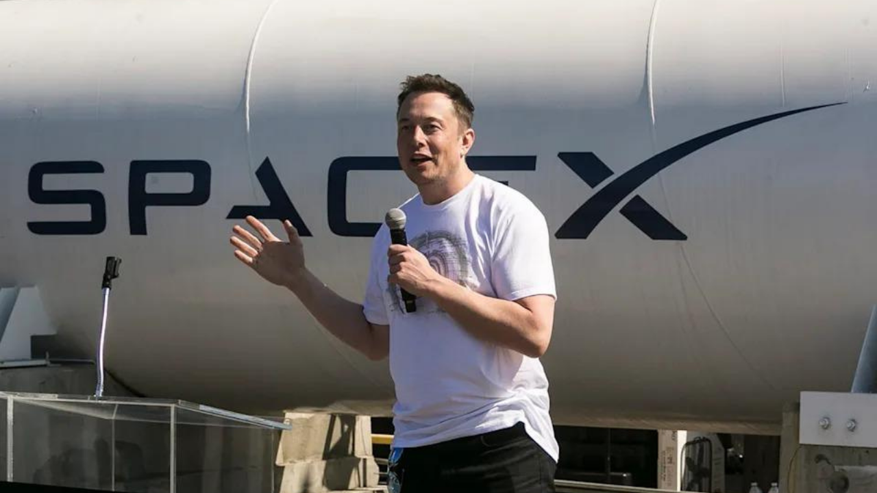 SpaceX merkez binası Elon Musk