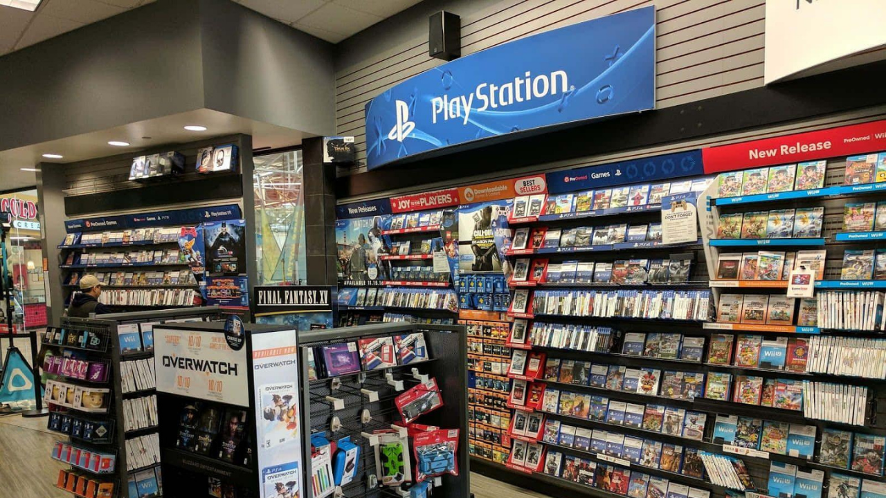 Fiziksel PlayStation oyunlarının satıldığı mağaza