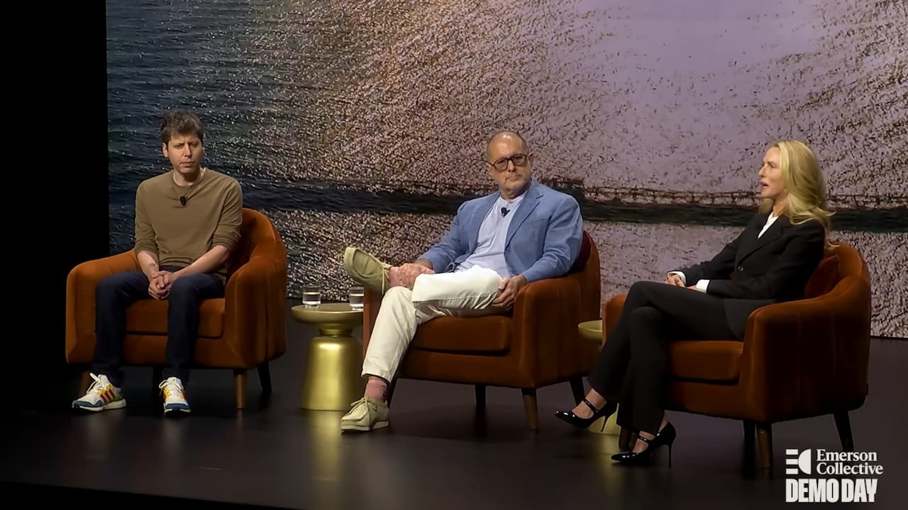 OpenAI'ın CEO'su Sam Altman ve efsanevi Apple tasarımcısı Jony Ive Emerson Collective Demo Day'de konuştu