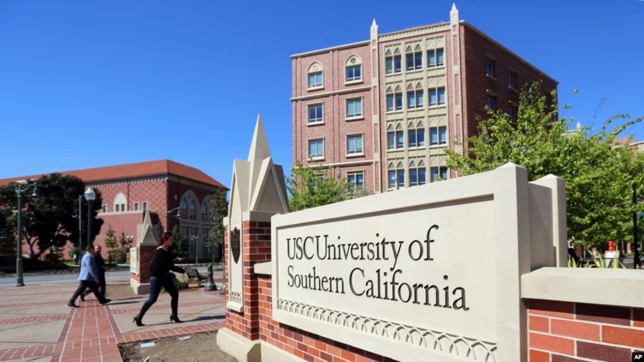 California Üniversitesi