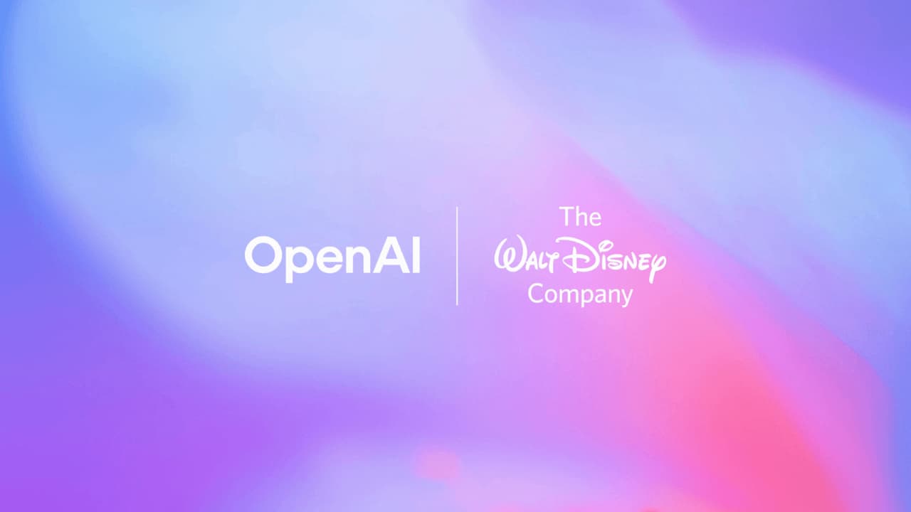 mor duvar üzerinde Disney-OpenAI Ortaklığı yazııs